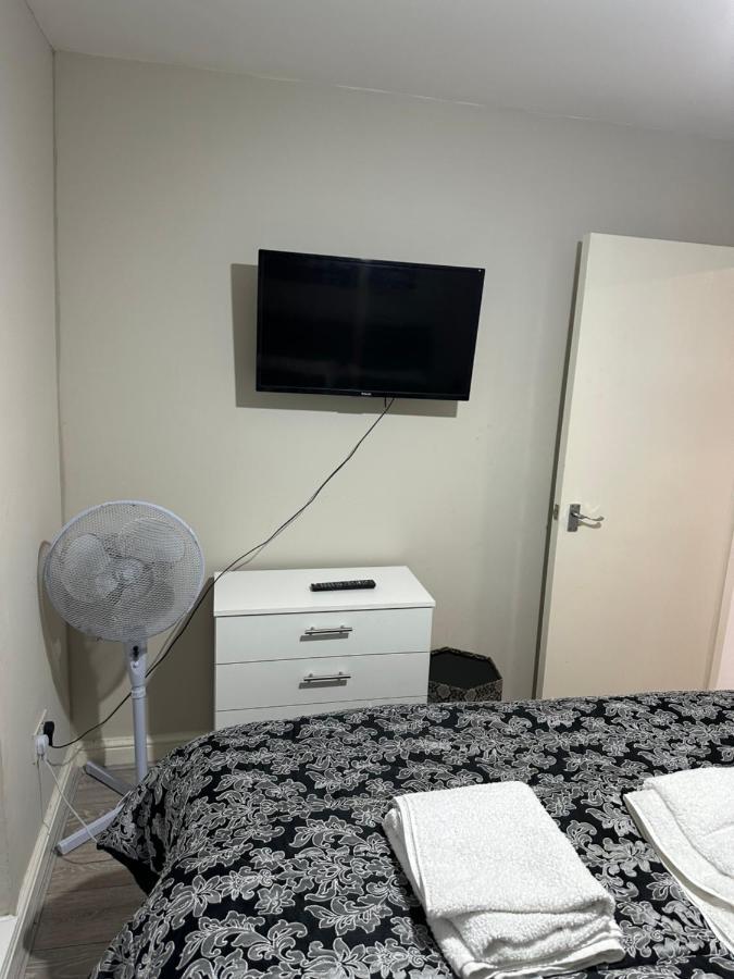 Beautiful Hoe Street First Floor One Bedroom Apartment B Walthamstow London Eksteriør bilde